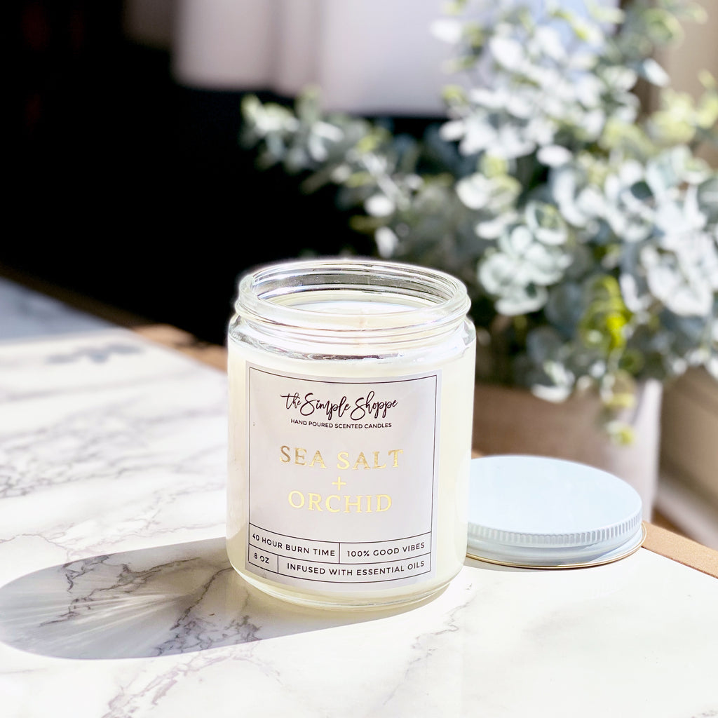 ROSE + HONEY SCENTED CANDLE